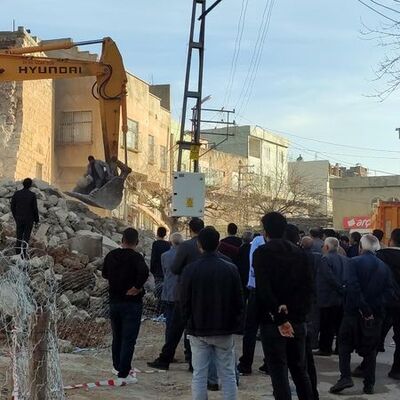 Cami yıkımında çıktı, ilçe karıştı