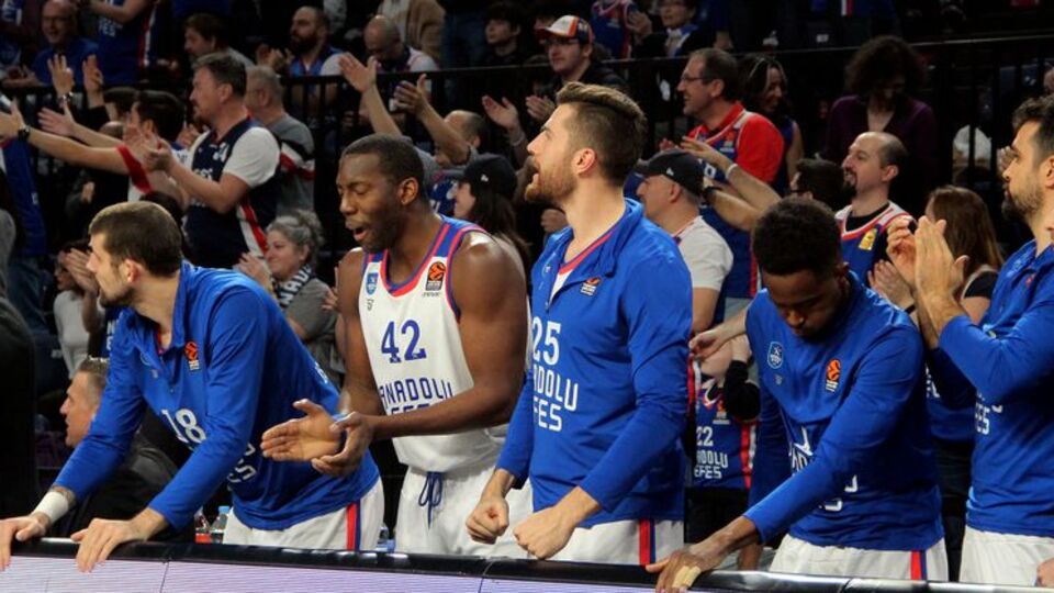 Anadolu Efes'te nostalji havası