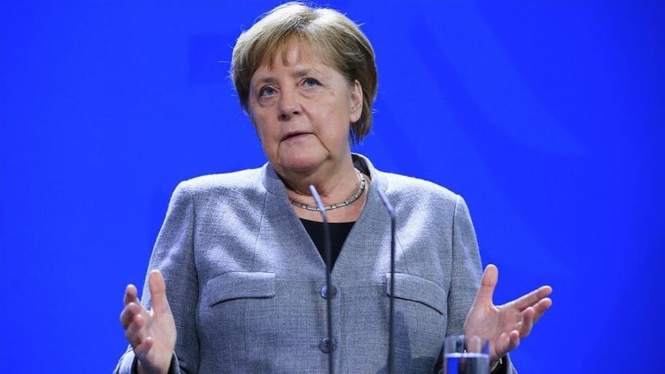 Merkel: Koronavirüs nüfusun yüzde 60-70'ine bulaşabilir