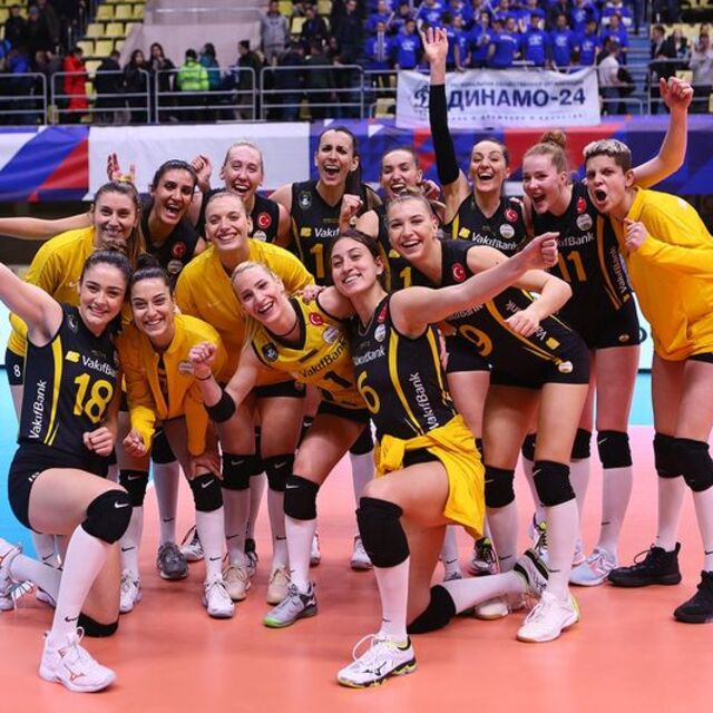 VakıfBank, yarı final maçına çıkıyor