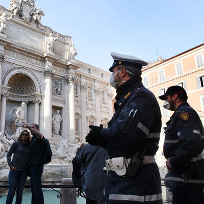 İtalya'da koronavirüs ölümleri yükseldi