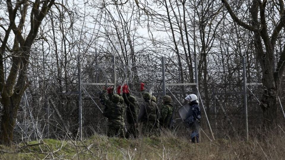 NYT: Yunanistan sığınmacıları gizli merkezlerde tutuyor