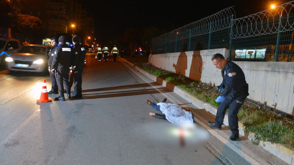 Panelvanın çarptığı yaya hayatını kaybetti