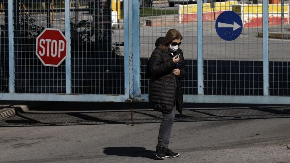 Komşuda koronavirüs kaynaklı ilk ölüm!