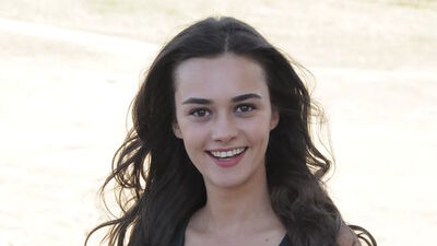 Hande Soral kimdir?