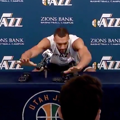 Koronavirüs sporu vurdu!