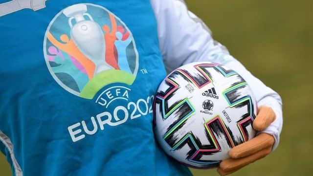 Koronavirüs (Covid-19): Daily Telegraph, UEFA'nın Salı günü EURO 2020'nin bir yıl ertelenmesini oylamasının beklendiğini yazdı