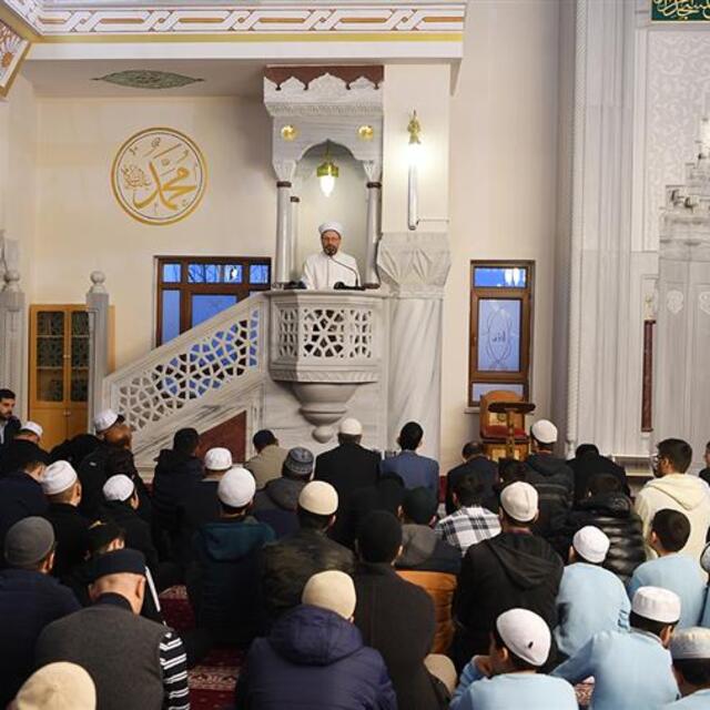 Diyanet'ten Corona konulu Cuma hutbesi