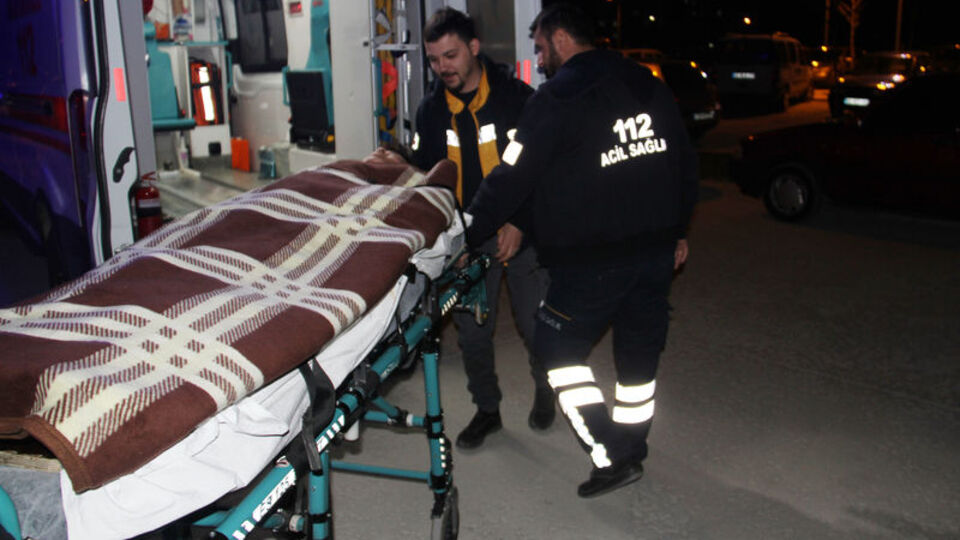 Bunu da gördük! Koronavirüs bıçaklaması!