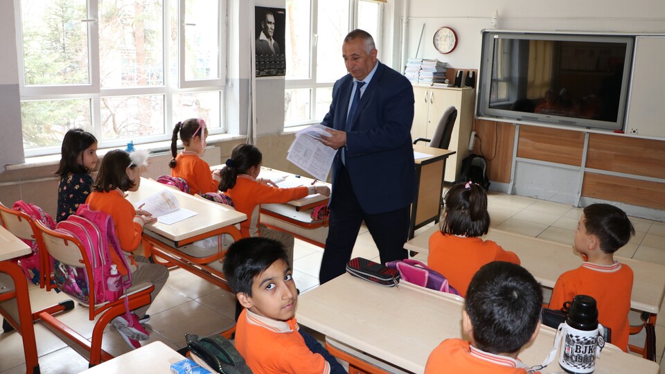 MEB'den öğretmenlere ek ücret açıklaması!