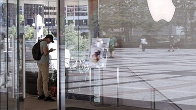 Dünyadaki tüm mağazalarını kapatıyor