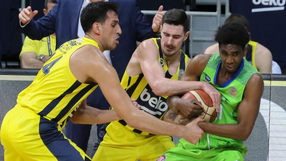 Fenerbahçe evinde güldü