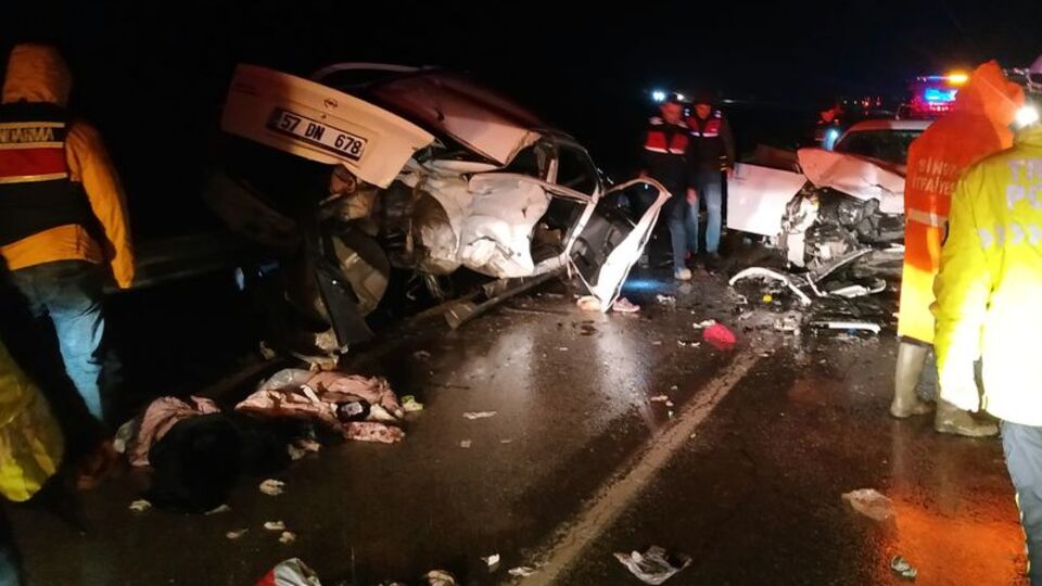 Feci kaza: 4 ölü, 6 yaralı