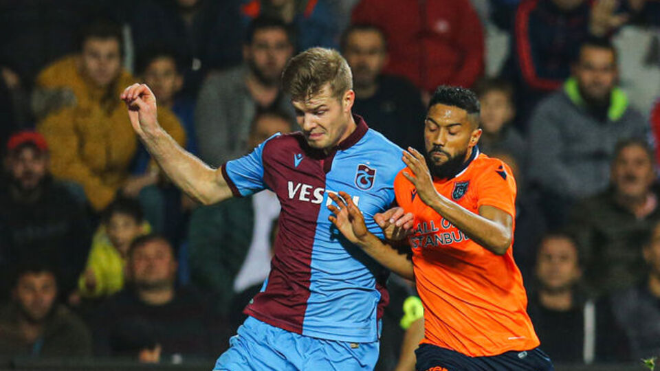 Zirvede kritik randevu!