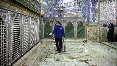 Kum ve Meşhed'teki türbeler kapatıldı