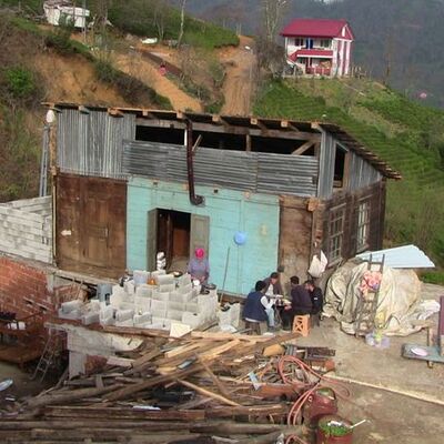 Baba yadigarı evi yıkmaya kıyamadı... Bakın ne çözüm buldu!
