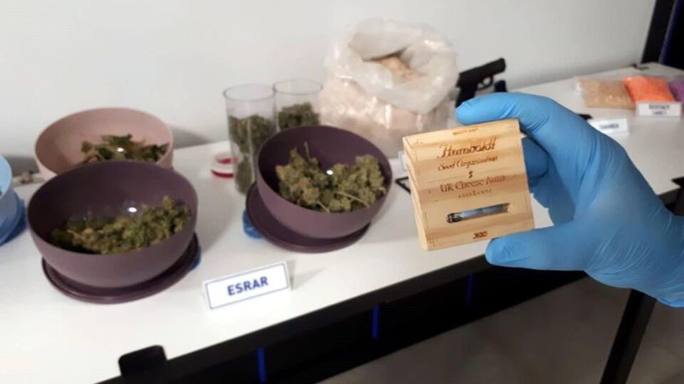 Üniversitelileri zehirleyen üniversiteli