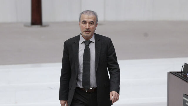 Bostancı: Umreden dönen vekilimiz yok