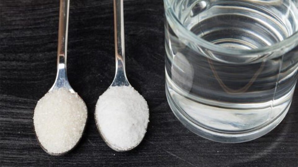 Tuzlu su gargarası koronavirüsünden korur mu?