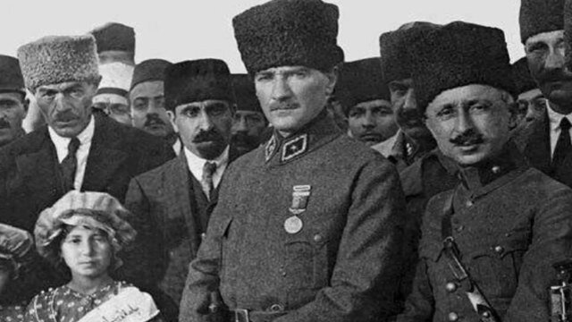 En özel Atatürk ve bayrak fotoğrafları