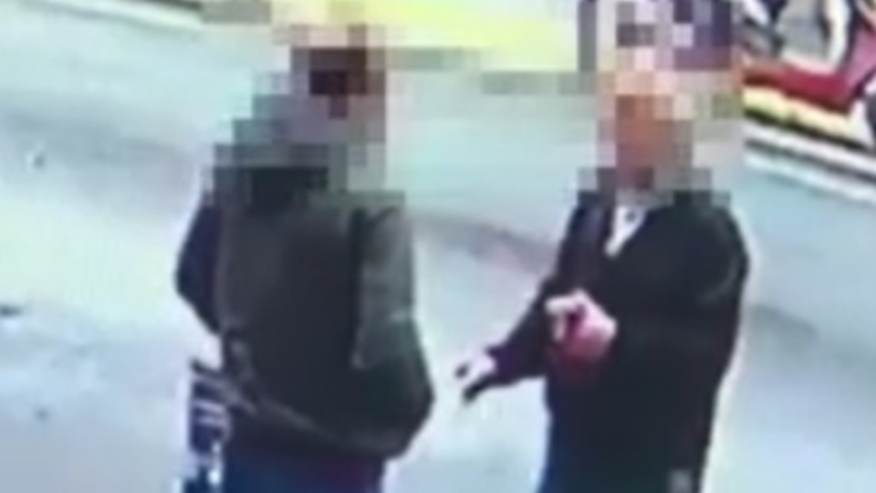 Zabıta kılığındaki dolandırıcıya kelepçe!