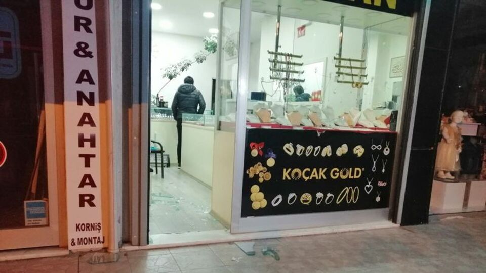 İstanbul'da yarım kilo altın çalındı