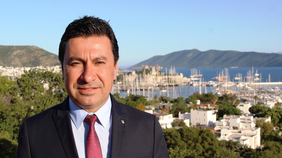 Bodrum Belediye Başkanı: Evinizde kalın
