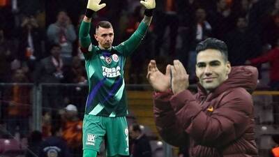 "Dünyada insanlar ölüyor!"