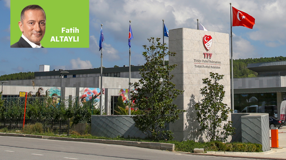 TFF'de erteleme çatlağı