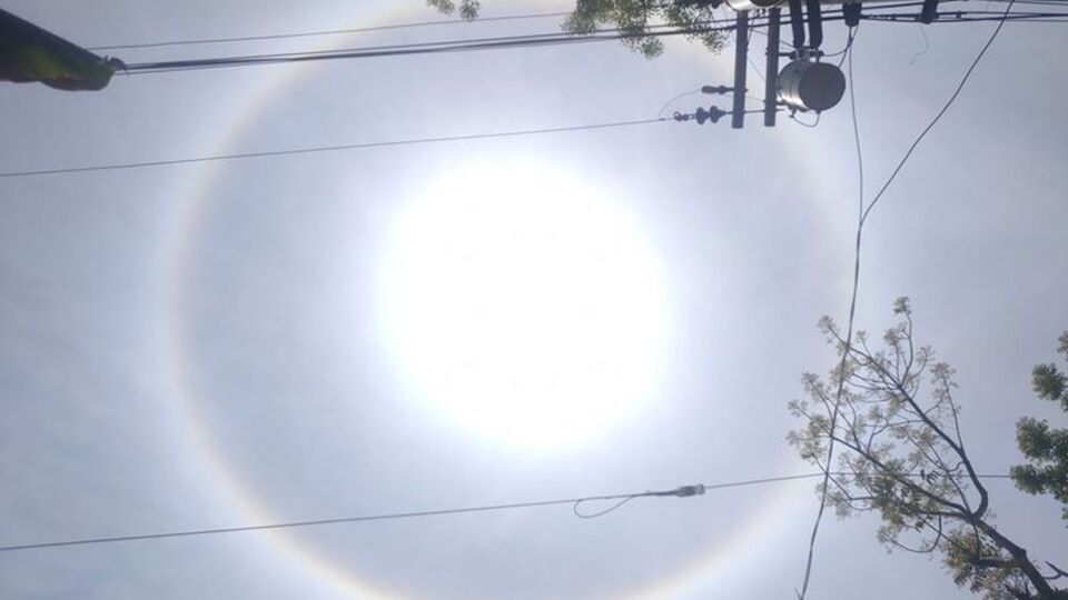 Gören telefona sarıldı! Güneş'in çevresinde belirdi