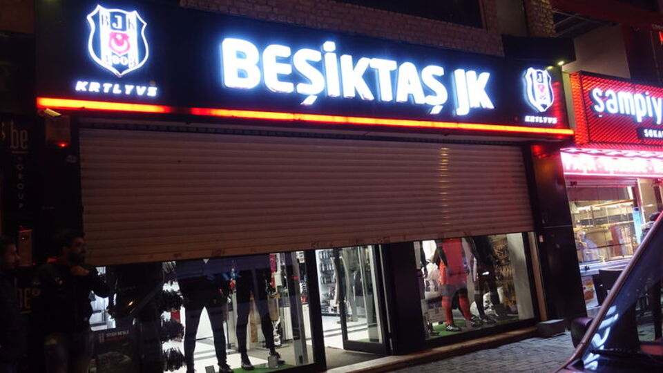 Kartal Yuvası mağazaları kapatıldı