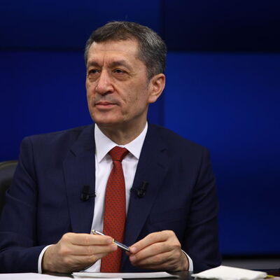 Bakan Selçuk açıkladı! Pazartesi günü ders başlıyor!