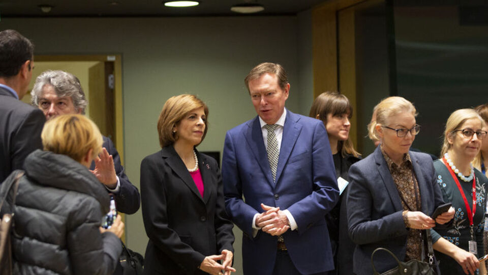 Hollanda Sağlık Bakanı istifa etti