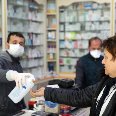 Eczacılardan kritik salgın önlemi!