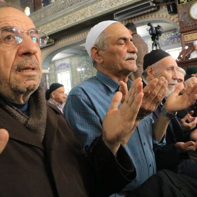 Cuma namazı kılınmayacak!