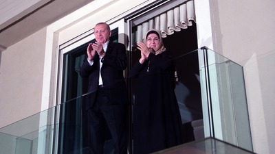 Cumhurbaşkanından sağlıkçılara alkışlı destek