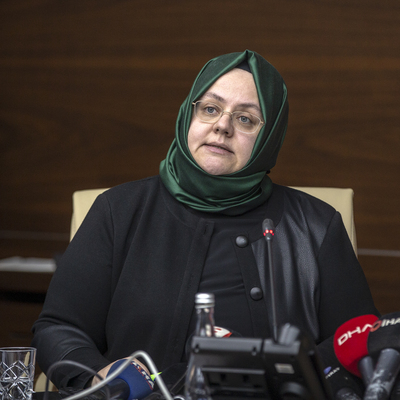 Bakan Selçuk duyurdu! Maske ve kolonya dağıtımı başlıyor
