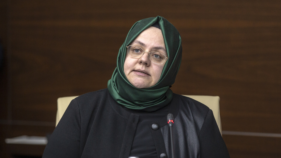 Bakan Selçuk duyurdu! Maske ve kolonya dağıtımı başlıyor