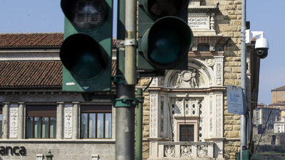 Karantinaya rağmen insanlar parklardaydı, ordu devreye girdi!