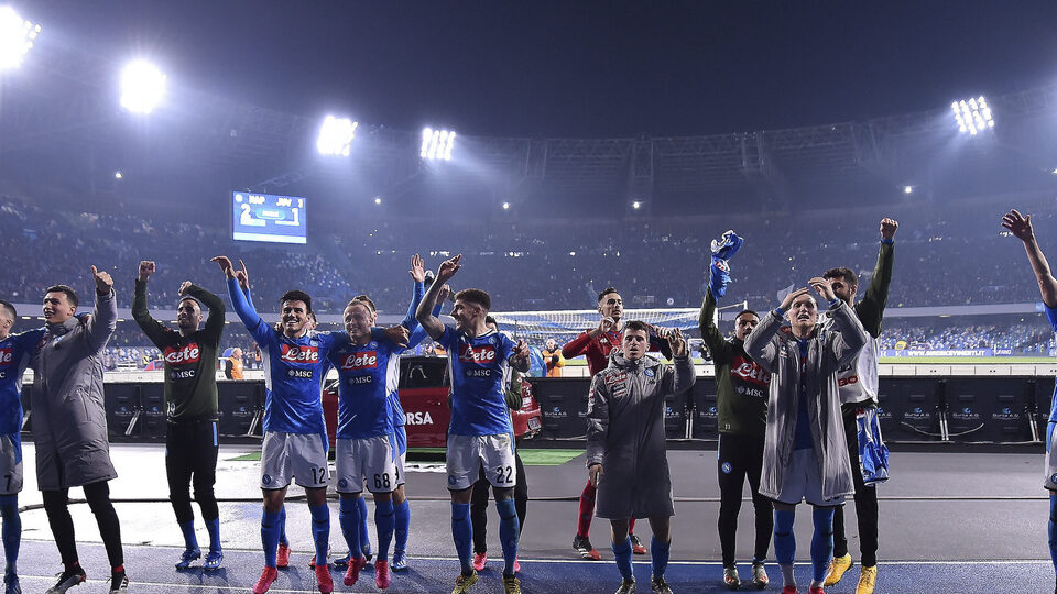 Kimseye kulak asmıyorlar!