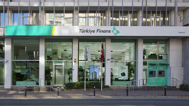 Maaşları 1 hafta erken yatırıyor