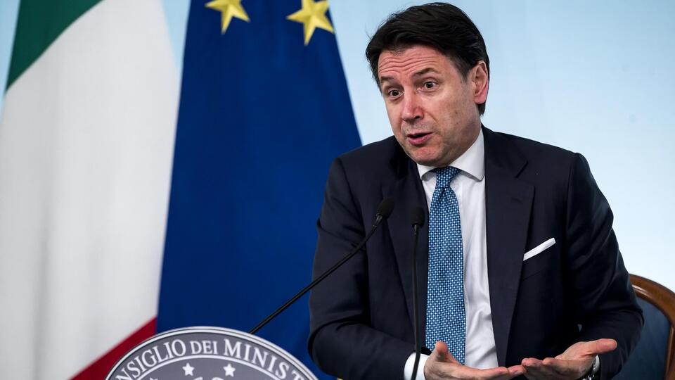 İtalya'dan koronavirüsle ilgili flaş karar!