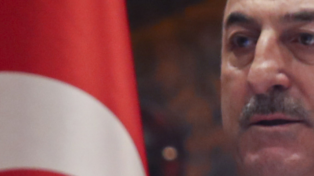 Çavuşoğlu AB'nin mülteci politikasını Financial Times'a yazdı