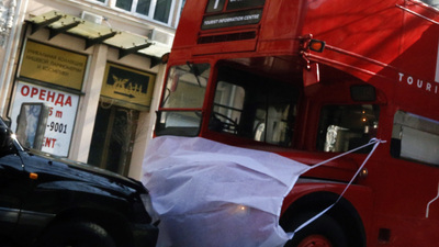 Öksüren yolcuyu döverek minibüsten attılar!