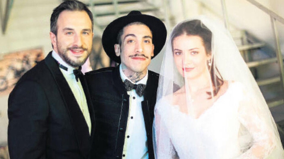 İkinci kez yönetmen oldu