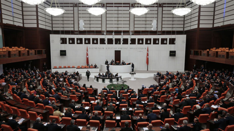 TBMM çalışma sistemini değiştirdi