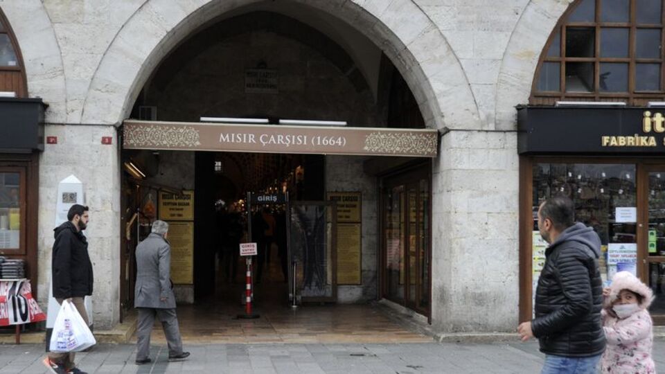 Tarihi Mısır Çarşısı kapatıldı