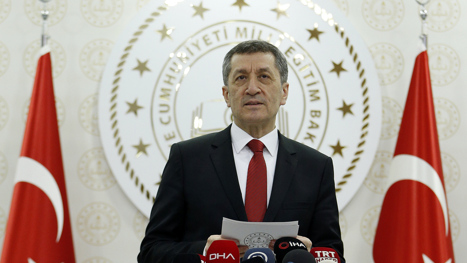 Bakan Selçuk'tan EBA TV'deki tartışmalı görüntülerle ilgili açıklama