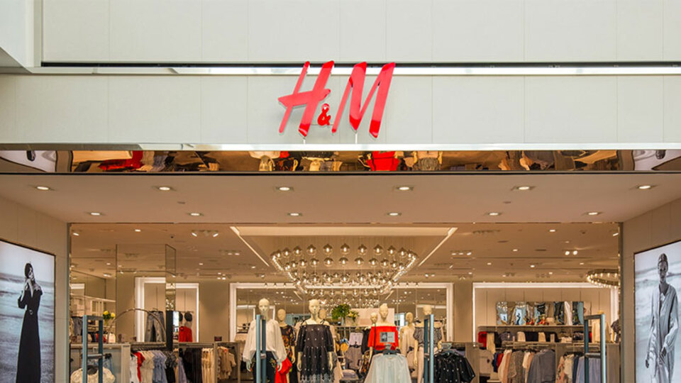 Moda devi maske ve tulum üretecek