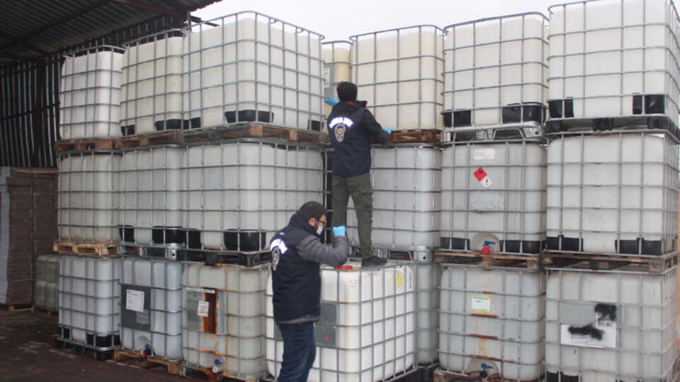 Kaçak dezenfektan imalathanesine baskın